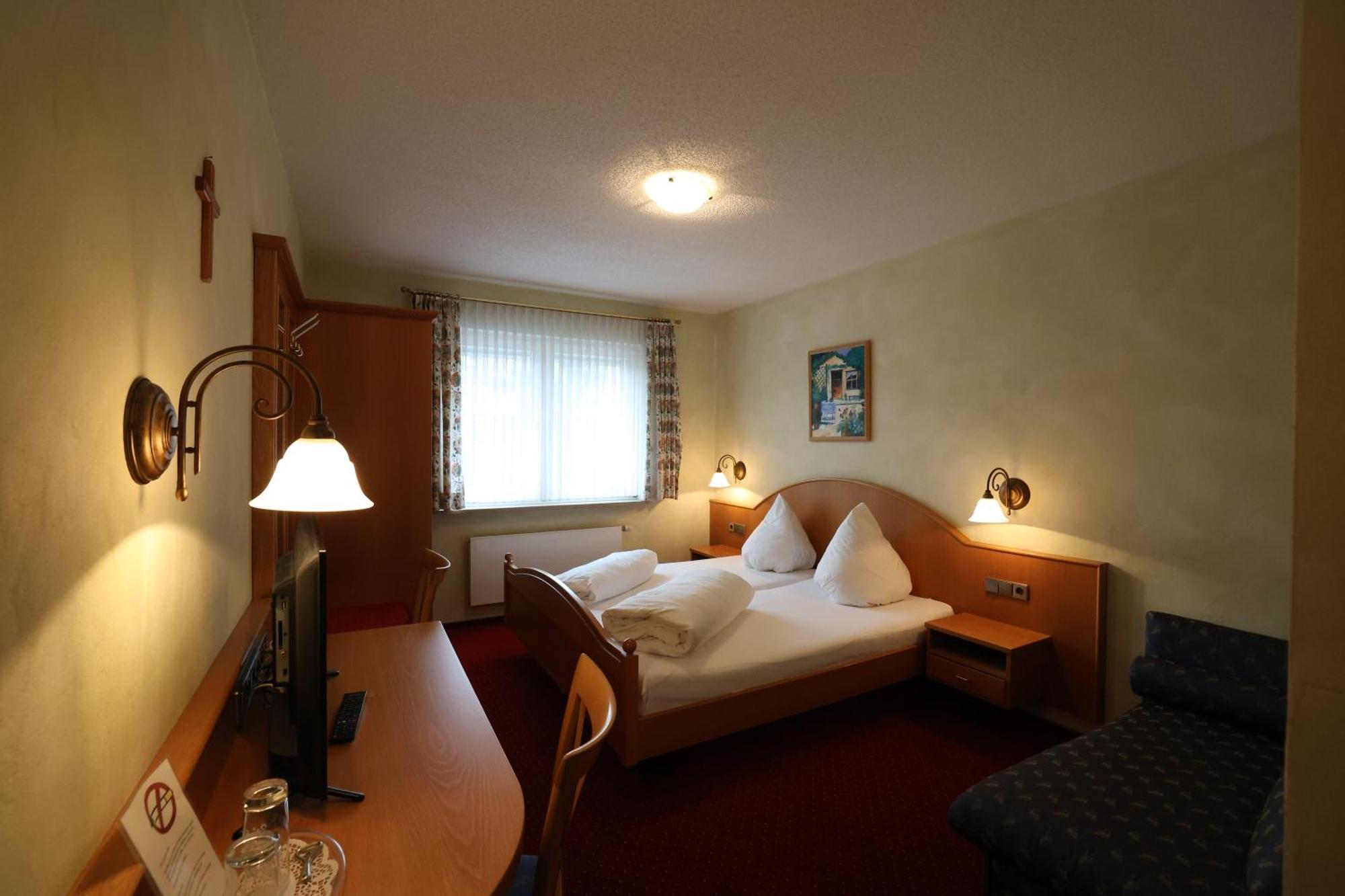 Hotel-Gasthof Hirschen Blumberg Esterno foto