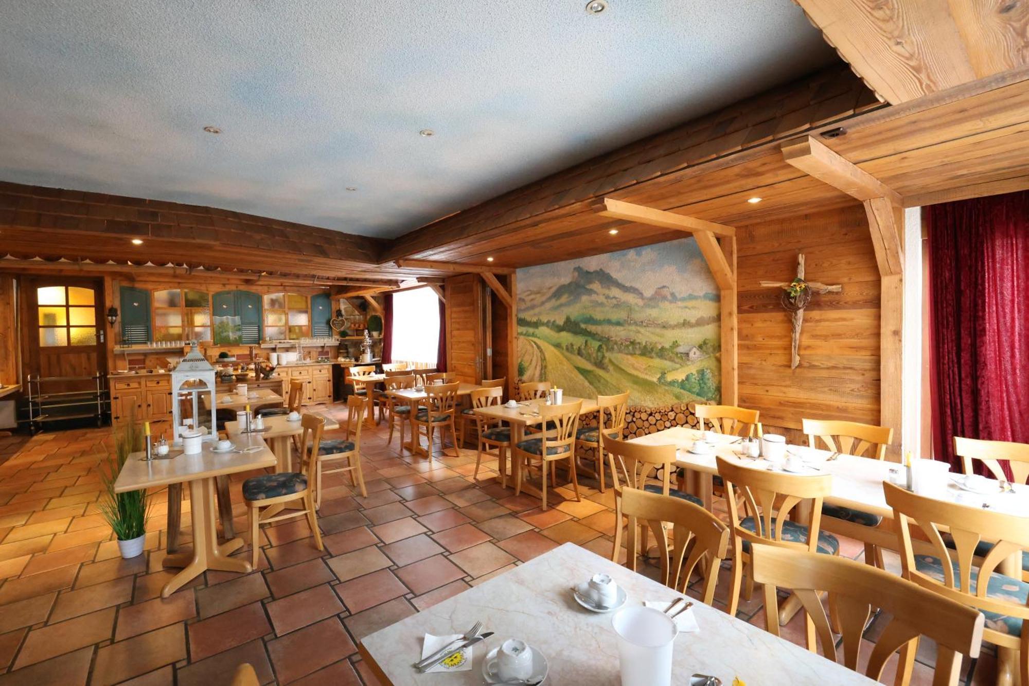 Hotel-Gasthof Hirschen Blumberg Esterno foto